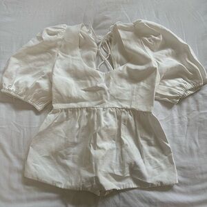 Vestique White Blouse with Puff Sleeves